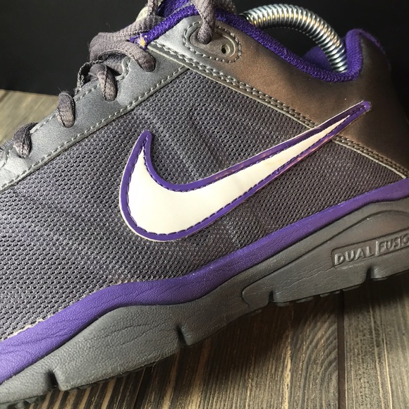 Nike Dual Fusion Tr 3 Running Sneakers. - Picture 8 of 9